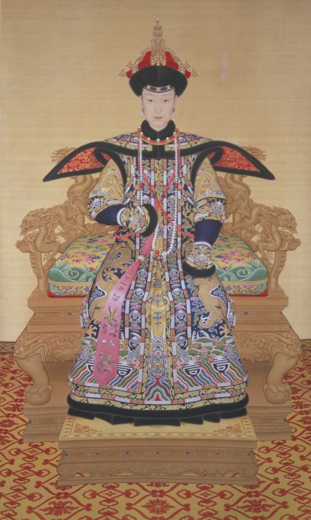 图片[1]-Empress Xiao Xian Chun’s Imperial Suit Image Axis-China Archive